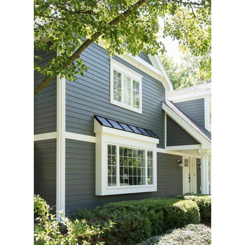 New James Hardie lap siding on a DFW home